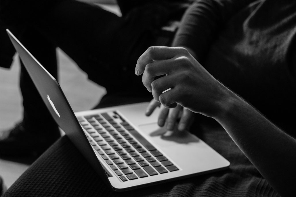 liên hệ sencom digital